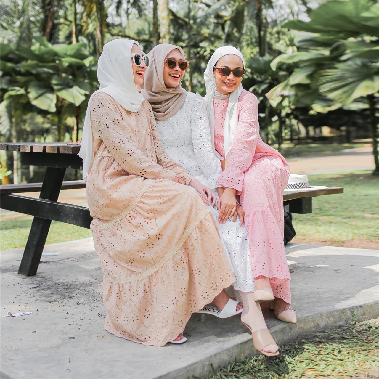 Indonesisches Hohles Spitzenkl – Ethnic Wear Bewertung und Preis
